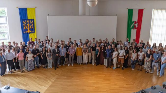 98 neue Beschäftigte beginnen Dienst bei der Stadt Hagen 98 neue Beschäftigte beginnen Dienst bei der Stadt Hagen