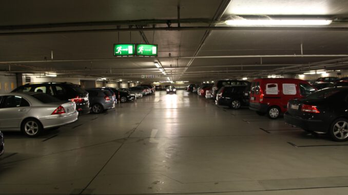 Baustellen auf der Domplatte für Untersuchungen an der Tiefgarage Am Dom