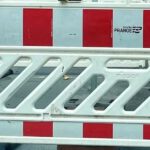 Container vor Kufus Haus werden abtransportiert und Fuß und Radweg wird instand gesetzt