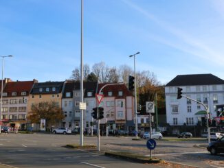 Hagen nimmt zweite Linksabbiegespur am Emilienplatz unter Luftschutzauflagen wieder in Betrieb