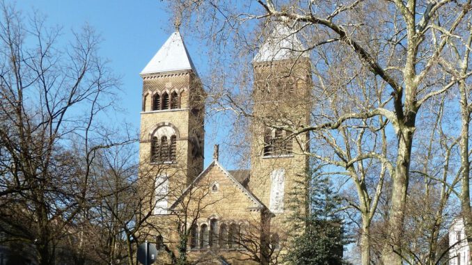 Köln muss Lärmschutz am Brüsseler Platz binnen Frist sichern oder Zwangsgeld zahlen