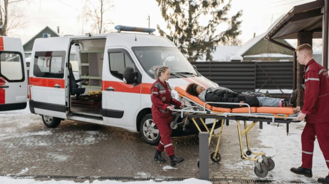 Köln und Krankenkassen vereinbaren Regelung für Rettungsdienstgebühren ohne Belastung für Patientinnen und Patienten
