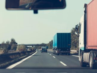 Lkw auf dem Pausenhof: Sicherheitsaktion macht toten Winkel für Viertklässler sichtbar