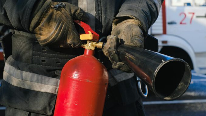 Oberhausen zeichnet Feuerwehrleute für jahrzehntelangen Dienst aus