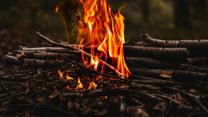 Osterfeuer in Bottrop: Wer sie veranstalten darf und welche Regeln gelten