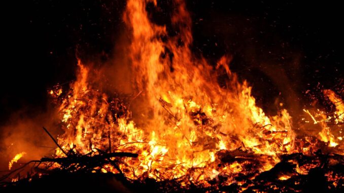 Osterfeuer Unna 2023 – Übersicht von Terminen, Orten und Programm