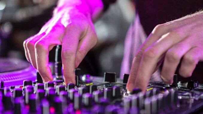 Sommertag Festival 2023 Rückblick: Line-up, Highlights und Praktische Tipps Sommertag Festival 2023 Rückblick: Line-up, Highlights und Praktische Tipps